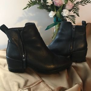 Aldo Black Faux Leather zip ankle boot